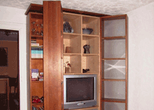 Wohnzimmerschrank