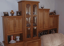 Wohnzimmerschrank